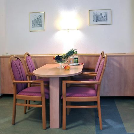 Hotel Gruener Baum Pommersfelden Luaran gambar