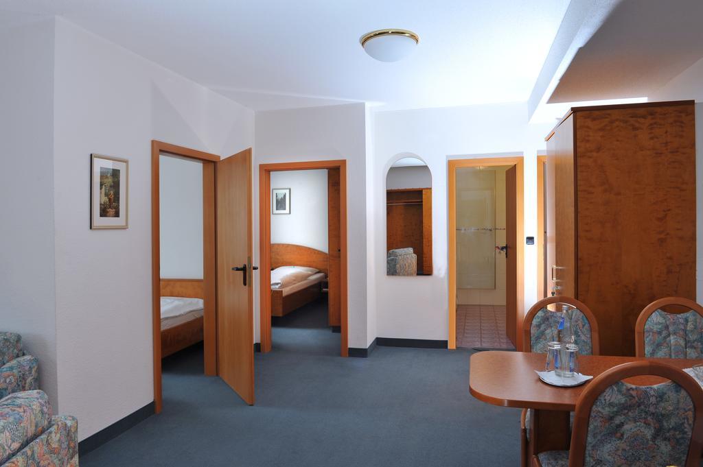 Hotel Gruener Baum Pommersfelden Luaran gambar