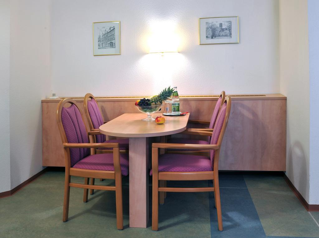 Hotel Gruener Baum Pommersfelden Luaran gambar