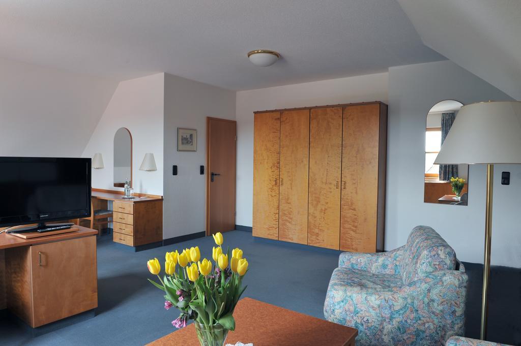 Hotel Gruener Baum Pommersfelden Luaran gambar