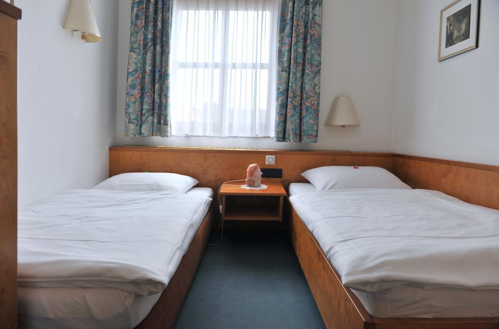 Hotel Gruener Baum Pommersfelden Luaran gambar